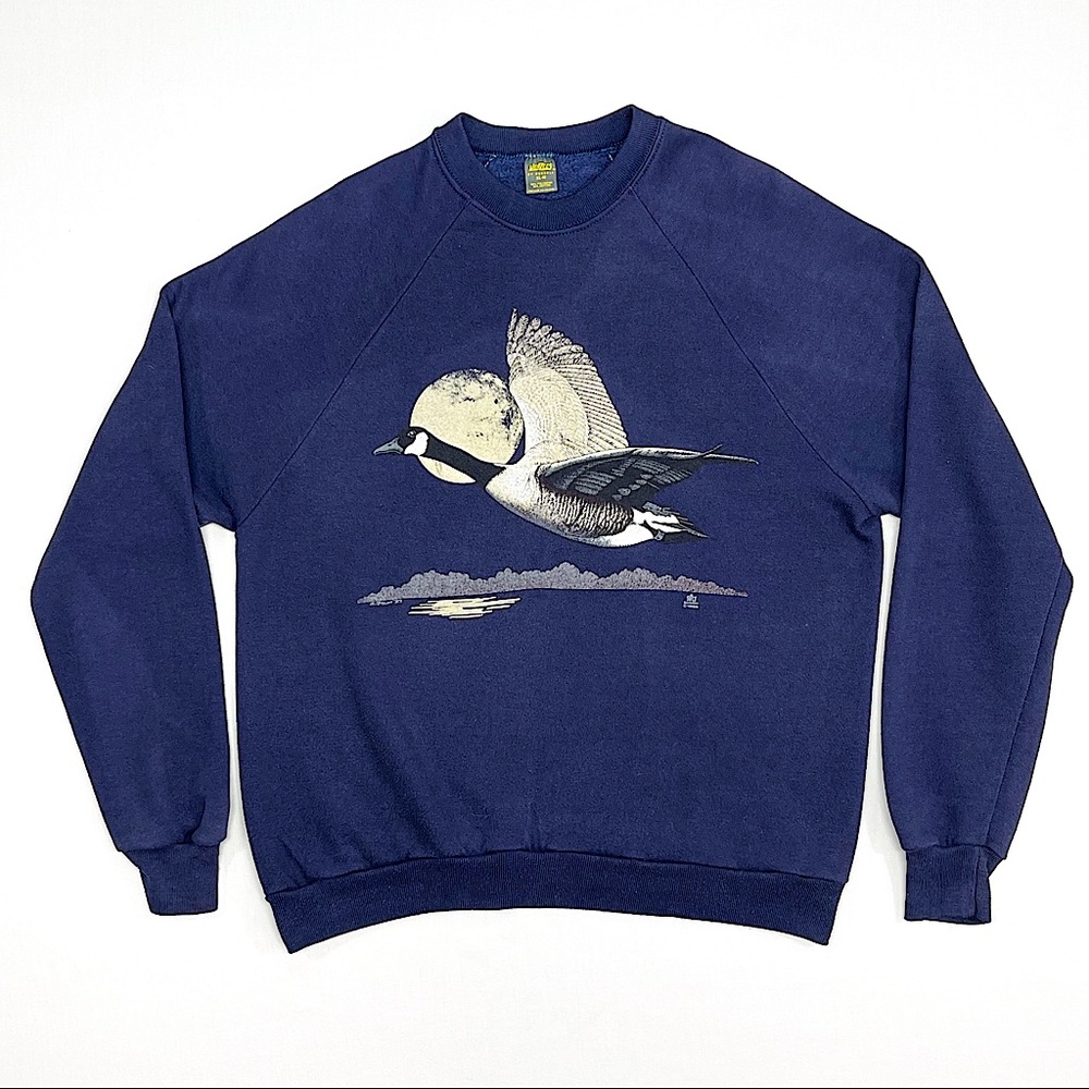 Vintage Navy Blue Crewneck Sweatshirt with Flying Duck Graphic